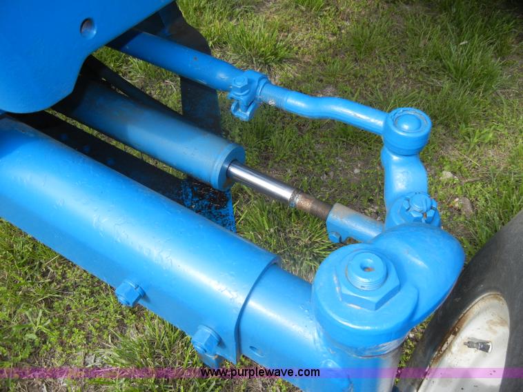 image for item C4472 1978 Ford 6700 tractor