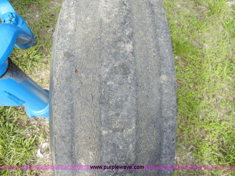 image for item C4472 1978 Ford 6700 tractor