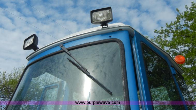 image for item C4472 1978 Ford 6700 tractor