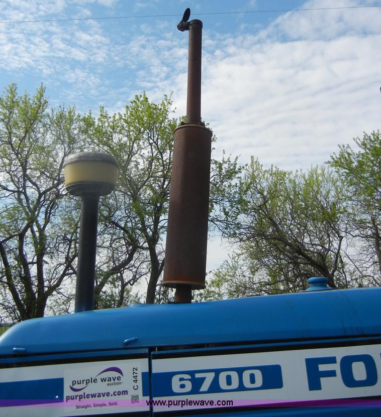 image for item C4472 1978 Ford 6700 tractor