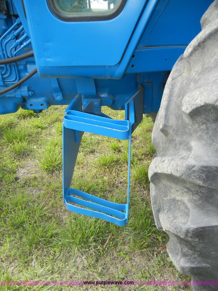 image for item C4472 1978 Ford 6700 tractor