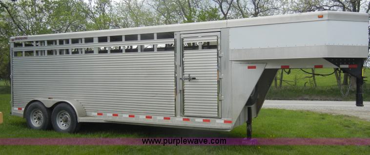 image for item C4476 2002 Travalong 20' gooseneck trailer