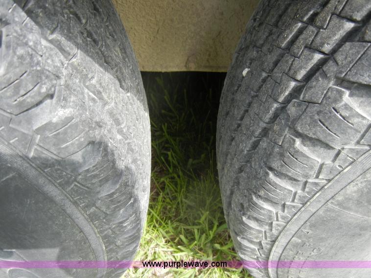 image for item C4476 2002 Travalong 20' gooseneck trailer