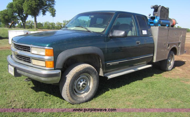 image for item C5453 1997 Chevrolet 2500 utility pickup truck