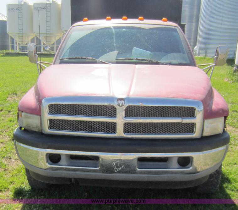 image for item C5454 1998 Dodge Ram 3500 flatbed pickup truck