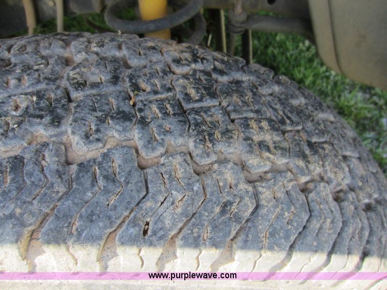 image for item C5454 1998 Dodge Ram 3500 flatbed pickup truck