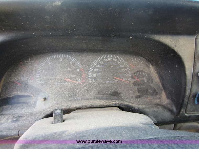 image for item C5454 1998 Dodge Ram 3500 flatbed pickup truck