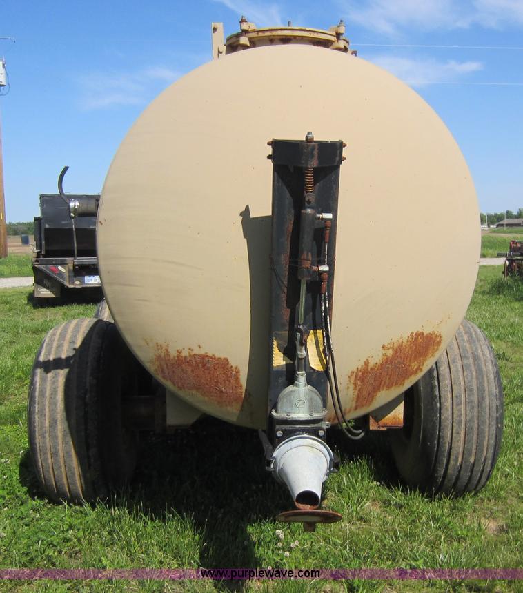 image for item C5455 Clay 2250 gallon Honey Wagon