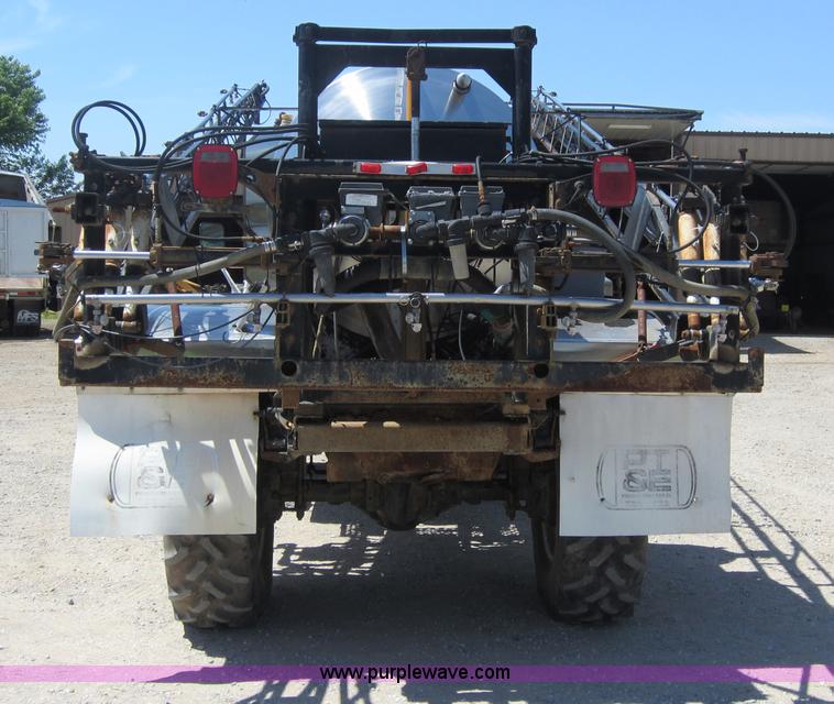 image for item C5458 1992 Ford F450 Super Duty sprayer truck