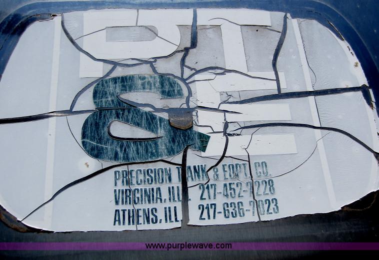 image for item C5458 1992 Ford F450 Super Duty sprayer truck