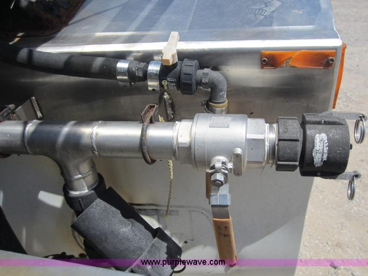 image for item C5458 1992 Ford F450 Super Duty sprayer truck