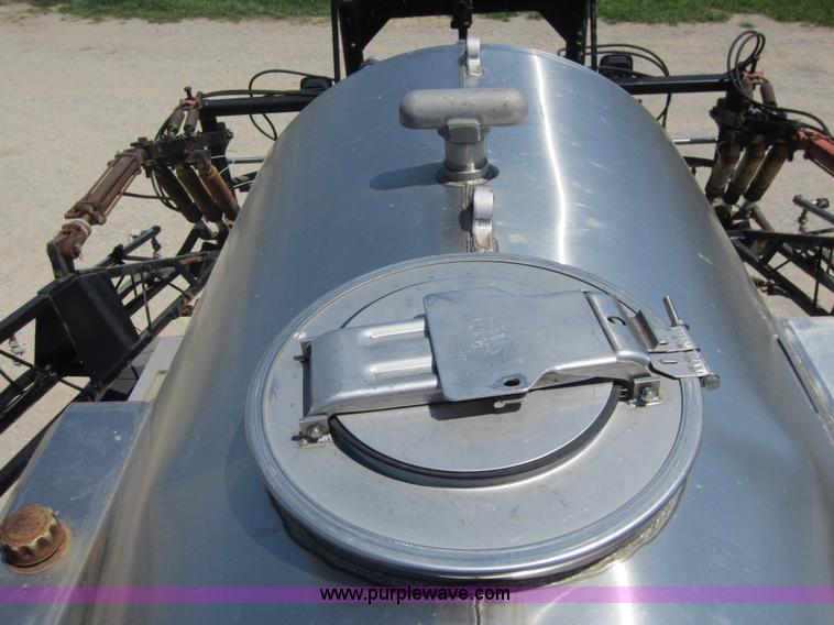 image for item C5458 1992 Ford F450 Super Duty sprayer truck