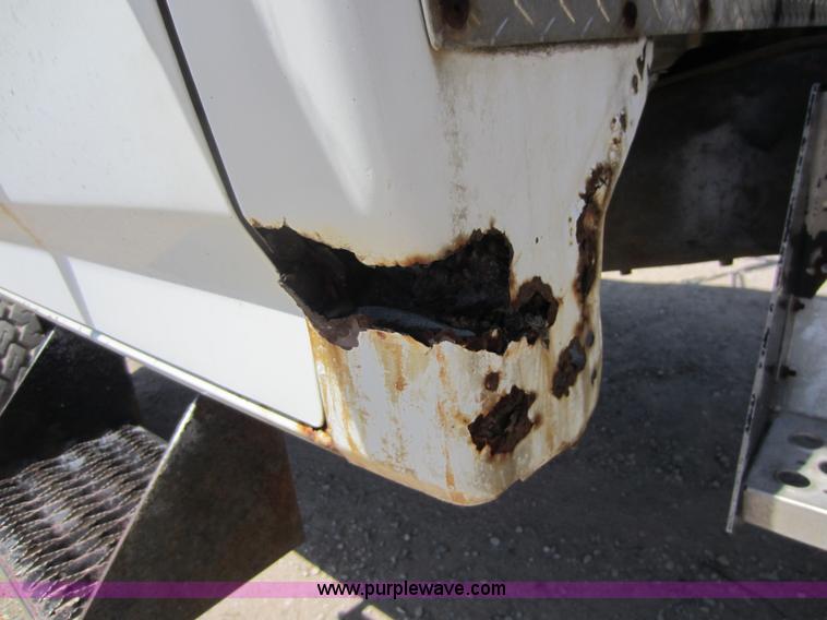 image for item C5458 1992 Ford F450 Super Duty sprayer truck