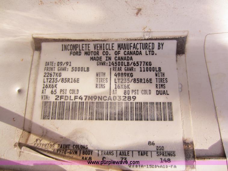 image for item C5458 1992 Ford F450 Super Duty sprayer truck