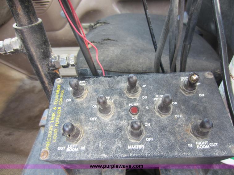 image for item C5458 1992 Ford F450 Super Duty sprayer truck