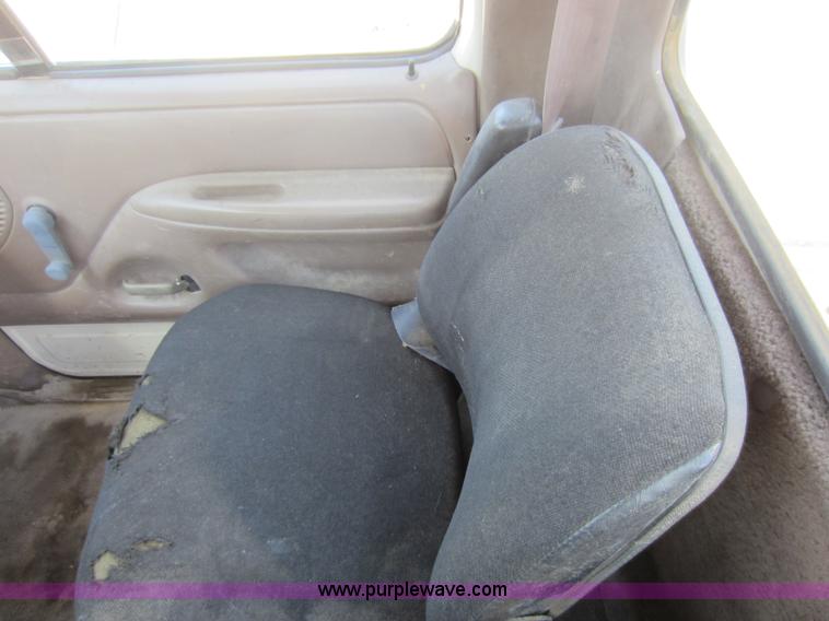 image for item C5458 1992 Ford F450 Super Duty sprayer truck