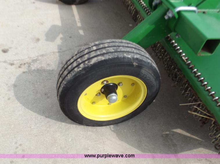 image for item D3702 John Deere MX10 10' rotary mower