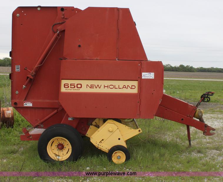 image for item D7798 1994 New Holland 650 round baler