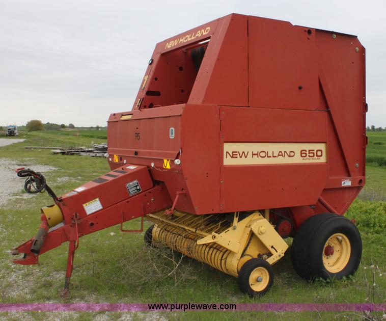 image for item D7798 1994 New Holland 650 round baler
