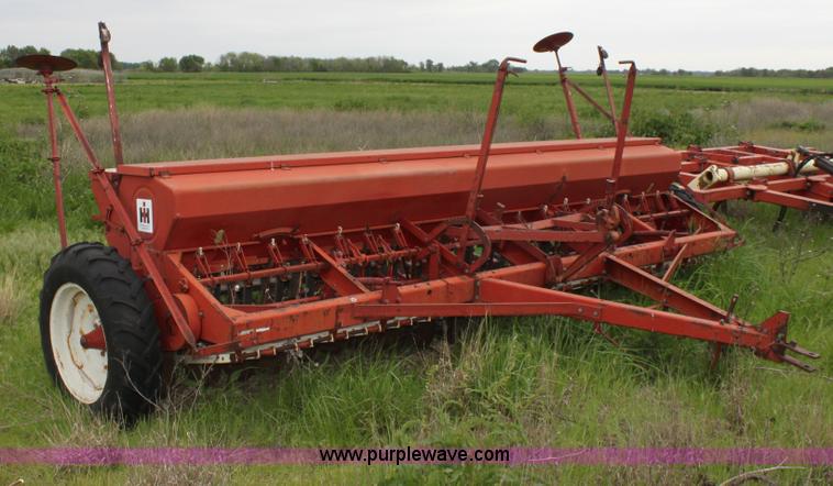 image for item D7799 International Harvester 20 row grain drill
