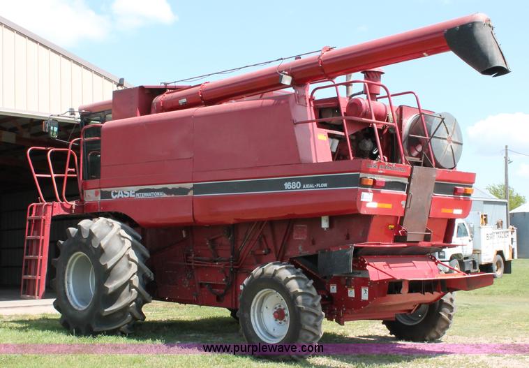 image for item D7869 1987 Case IH 1680 Axial-Flow combine