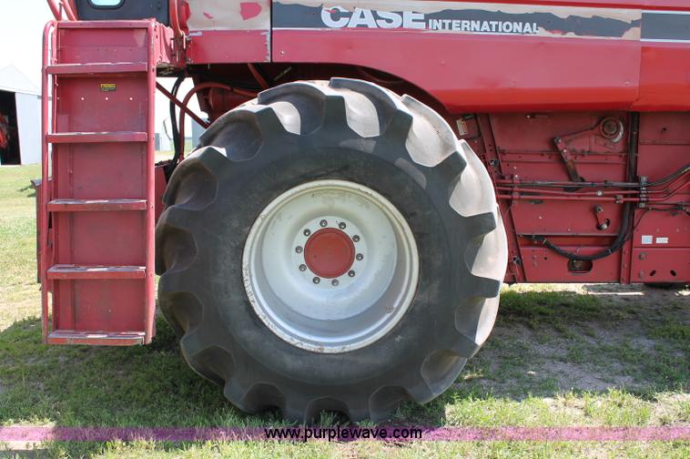 image for item D7869 1987 Case IH 1680 Axial-Flow combine