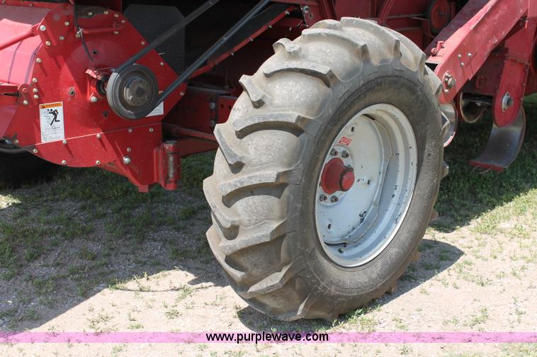 image for item D7869 1987 Case IH 1680 Axial-Flow combine