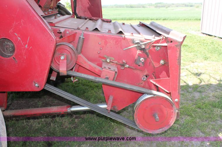 image for item D7869 1987 Case IH 1680 Axial-Flow combine