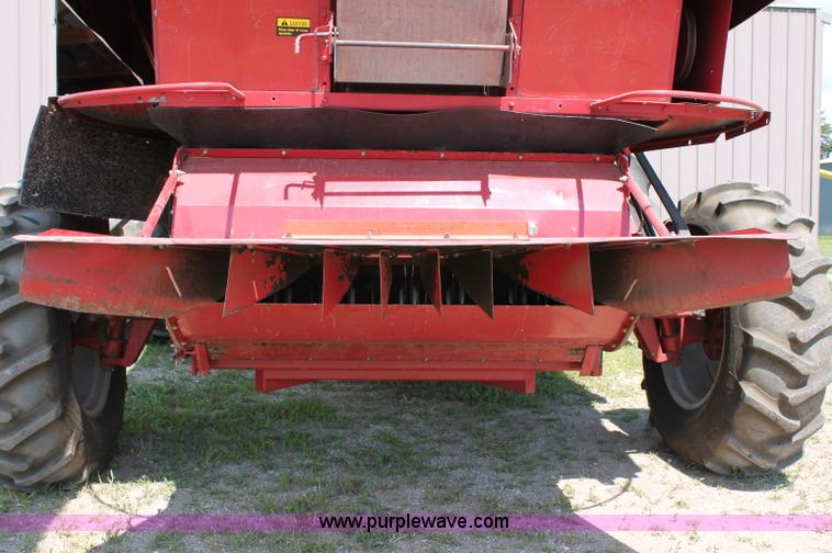 image for item D7869 1987 Case IH 1680 Axial-Flow combine