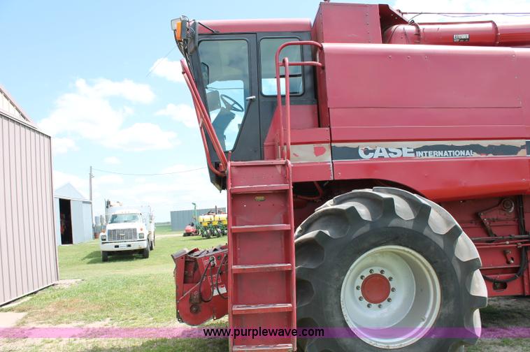 image for item D7869 1987 Case IH 1680 Axial-Flow combine