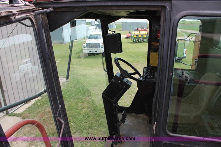 image for item D7869 1987 Case IH 1680 Axial-Flow combine