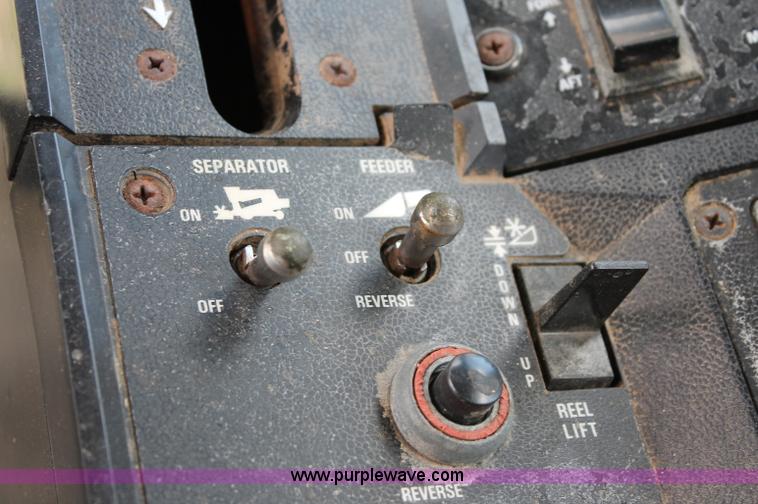 image for item D7869 1987 Case IH 1680 Axial-Flow combine