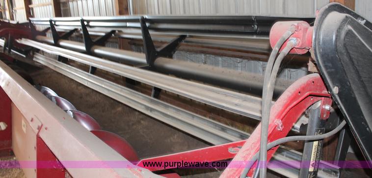 image for item D7870 1987 IH 1010 25' ridged header