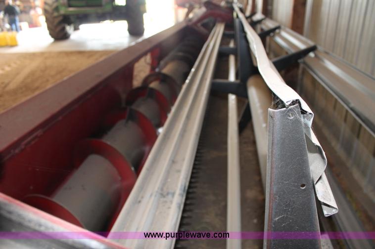 image for item D7870 1987 IH 1010 25' ridged header