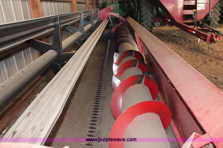 image for item D7870 1987 IH 1010 25' ridged header