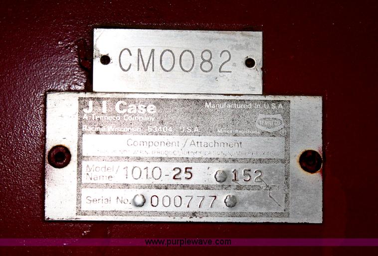 image for item D7870 1987 IH 1010 25' ridged header