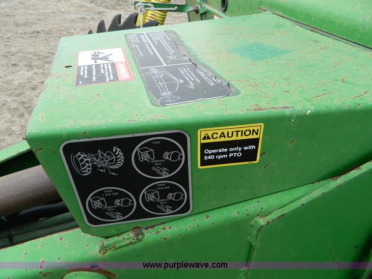 image for item D8895 1995 John Deere 535 round baler