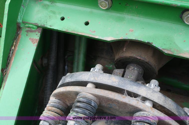 image for item D8895 1995 John Deere 535 round baler