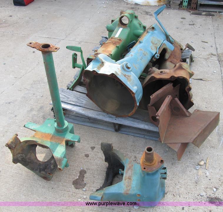 image for item D9442 John Deere tractor components