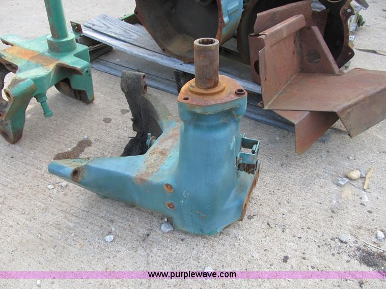 image for item D9442 John Deere tractor components