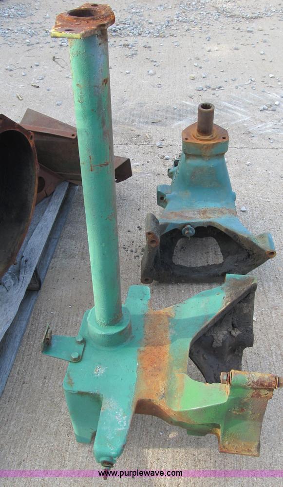 image for item D9442 John Deere tractor components