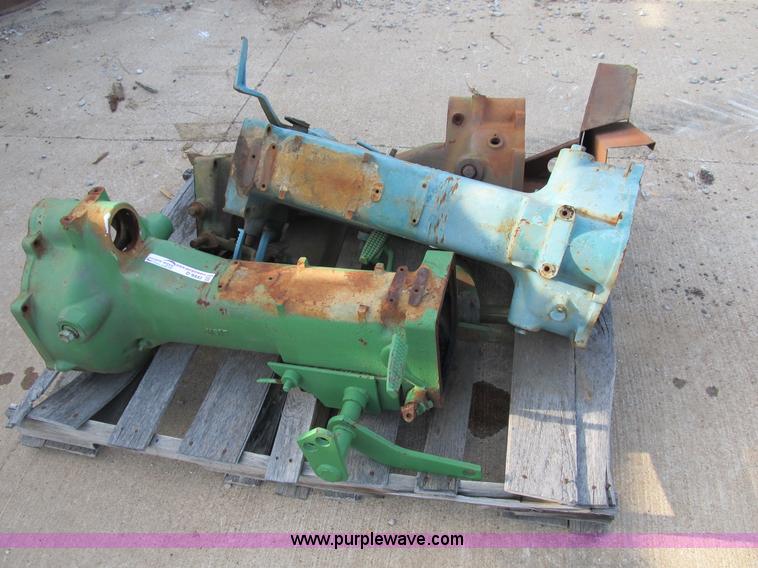 image for item D9442 John Deere tractor components