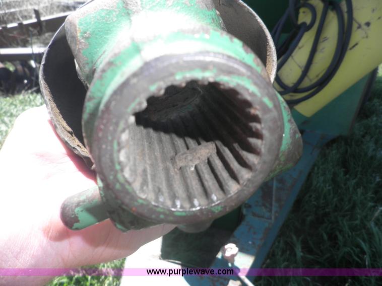 image for item F9155 John Deere 1210A grain cart