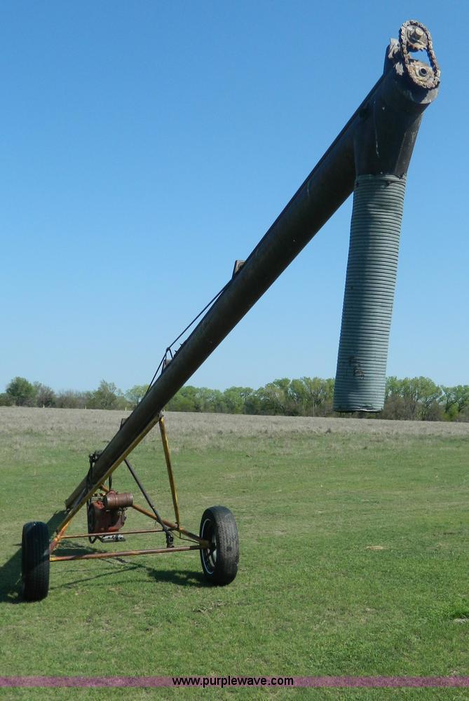 image for item T9789 5.5" x 32' grain auger