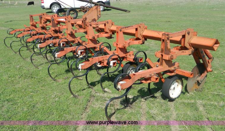 image for item T9790 Allis Chalmers 114 cultivator