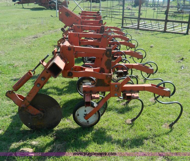 image for item T9790 Allis Chalmers 114 cultivator