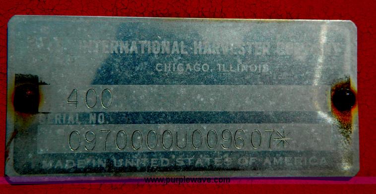 image for item T9791 International Harvester 400 six row planter