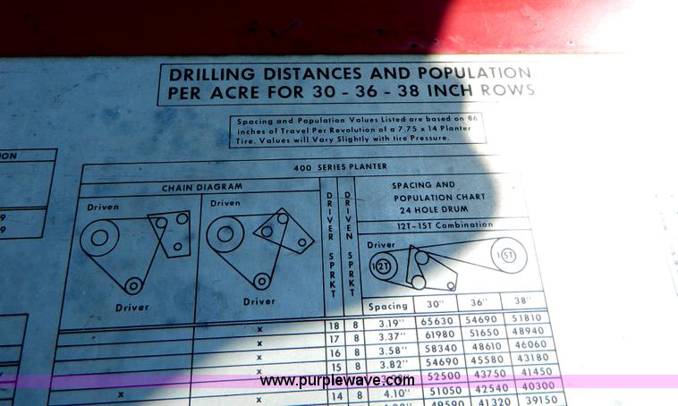 image for item T9791 International Harvester 400 six row planter