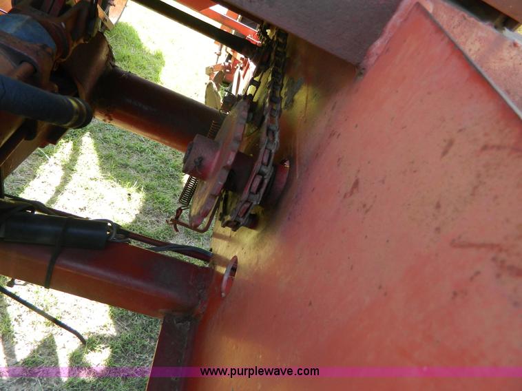 image for item T9791 International Harvester 400 six row planter