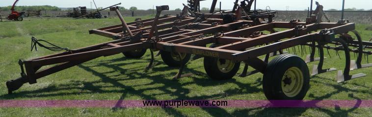 image for item T9792 Sunflower 20' chisel plow